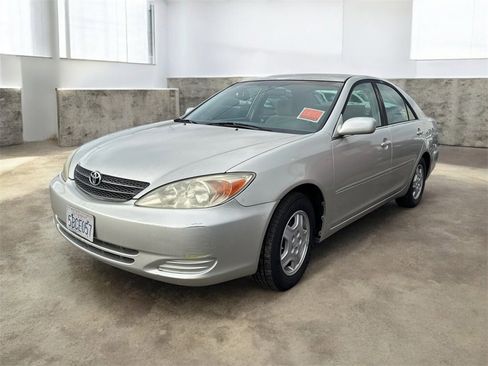 Used 2003 Toyota Camry LE image 10
