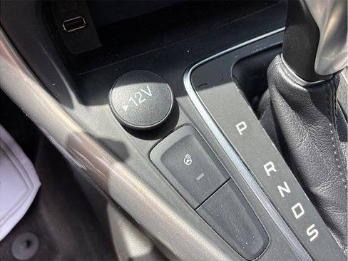 Used 2018 Ford Focus Titanium FWD image 28