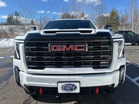 Used 2024 GMC Sierra 2500 AT4 w/ AT4 Premium Plus Package image 8