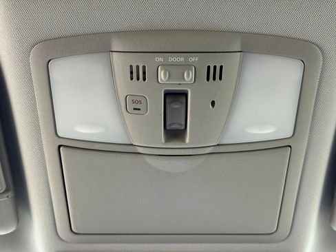 Used 2017 INFINITI QX80 4WD w/ Driver Assistance Package image 32