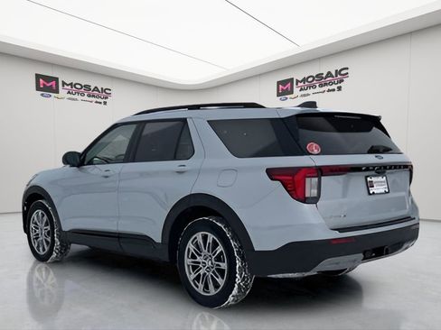 New 2026 Ford Explorer Active w/ Active Comfort Package image 5
