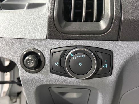Used 2019 Ford Transit 250 130 Low Roof image 28