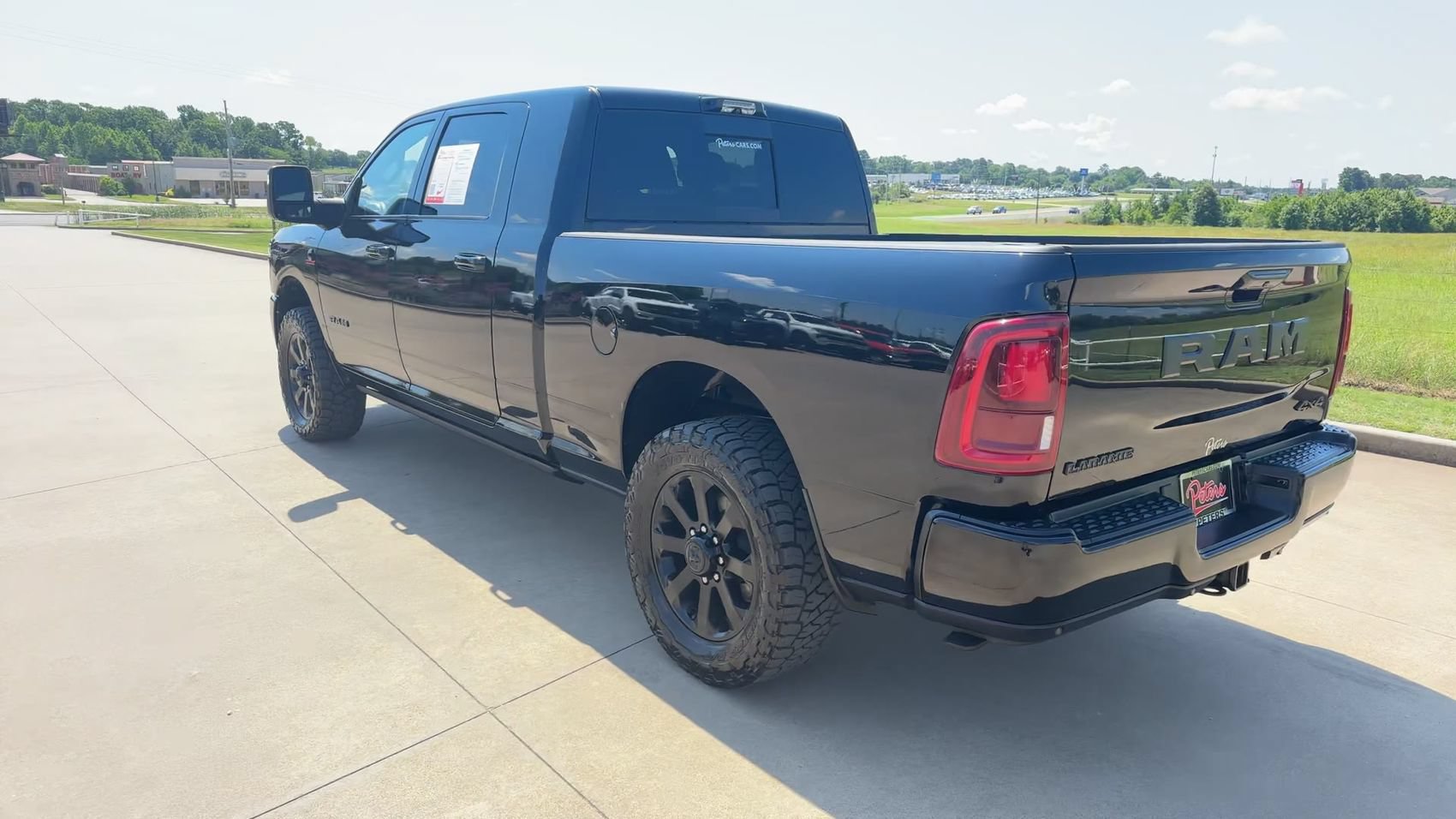 Used 2025 RAM 2500 Laramie AWD/4WD image 5