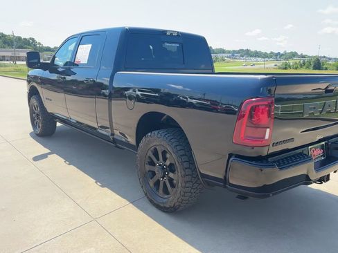 Used 2025 RAM 2500 Laramie AWD/4WD image 5