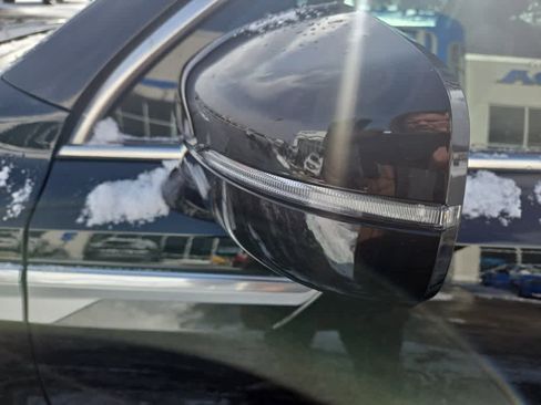 Used 2024 Kia Sorento S image 13