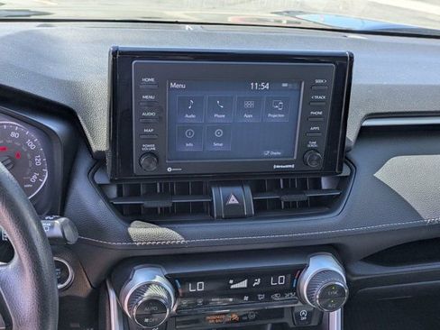 Used 2021 Toyota RAV4 XLE image 19