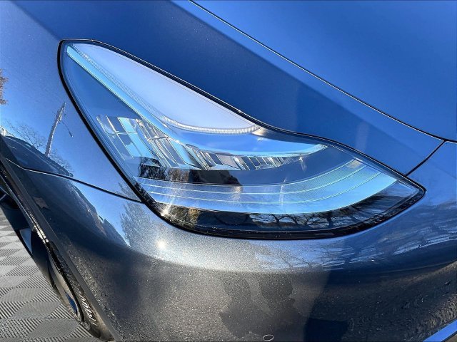 Used 2022 Tesla Model Y Long Range AWD/4WD image 30