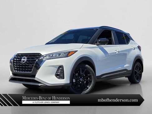 Used 2023 Nissan Kicks SR w/ SR Premium Package FWD image 1