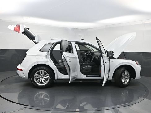 Used 2023 Audi Q5 2.0T Premium w/ Convenience Package AWD/4WD image 36