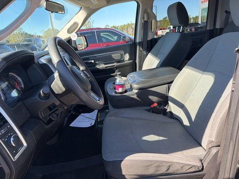 Used 2022 RAM 1500 Classic SLT image 2