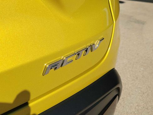 Used 2024 Chevrolet Trax ACTIV w/ Sunroof Package image 7