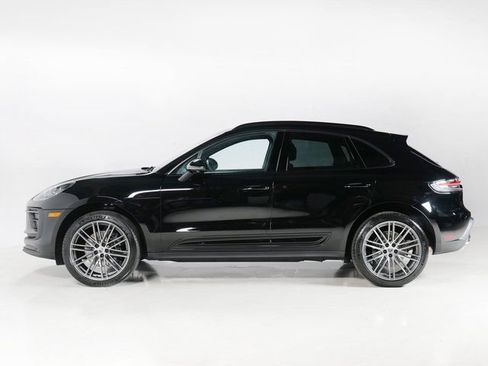 Certified 2026 Porsche Macan AWD/4WD image 2