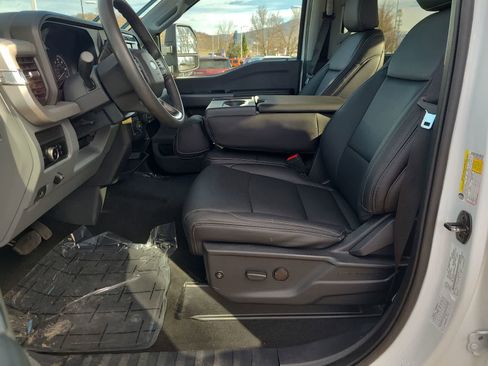 Used 2023 Ford F350 XLT image 19