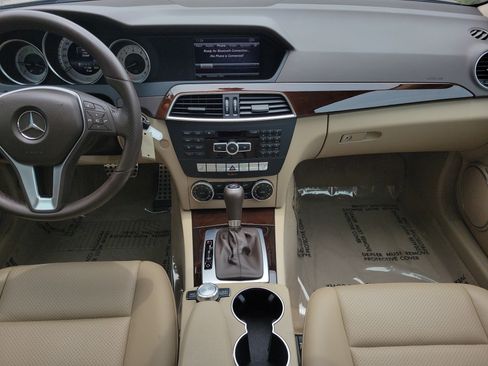 Used 2014 Mercedes-Benz C 300 4MATIC Sedan image 28