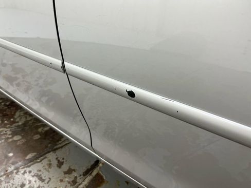 Used 2011 Toyota Camry XLE w/ XLE Extra-Value Pkg #2 image 34