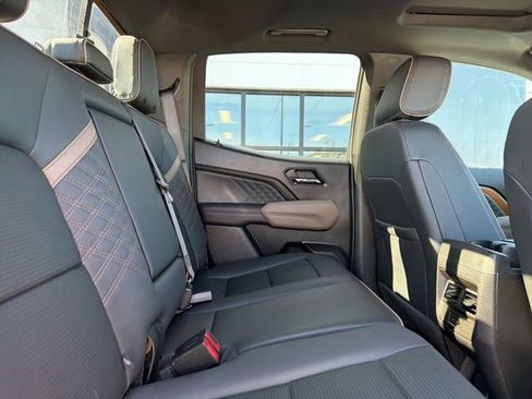 Used 2024 GMC Canyon Denali AWD/4WD image 11