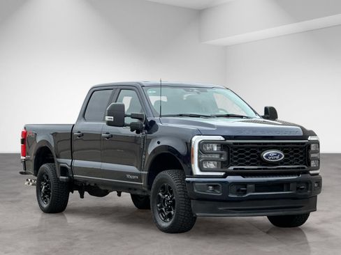 Used 2023 Ford F250 XL w/ STX Appearance Package AWD/4WD image 9