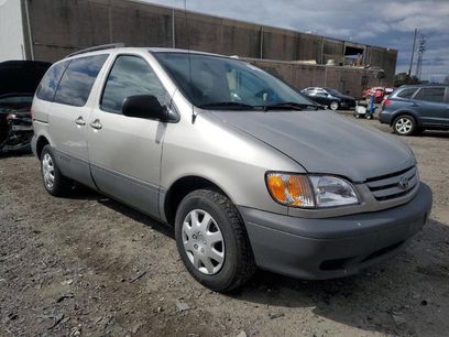 Used 2002 Toyota Sienna LE