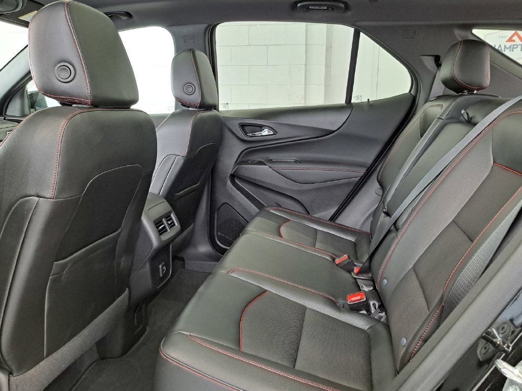 Used 2023 Chevrolet Equinox RS w/ RS Leather Package FWD image 28