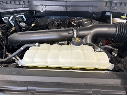 Used 2024 Ford F150 Platinum image 36