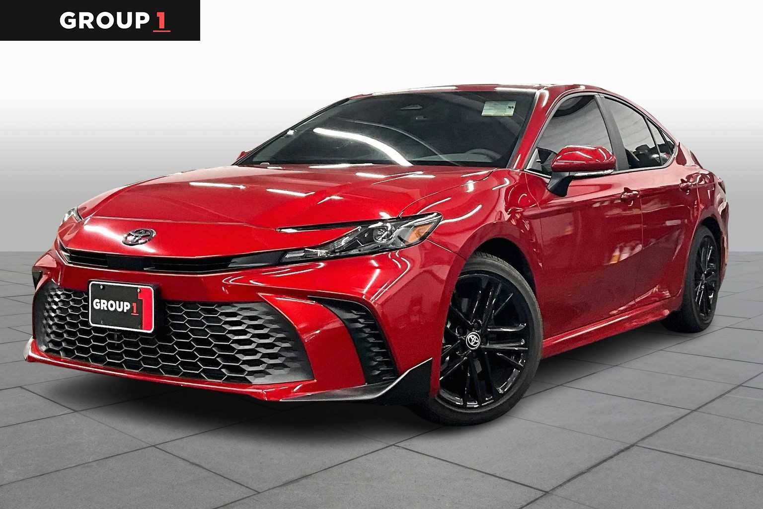 Used 2025 Toyota Camry SE w/ Convenience Package FWD image 1