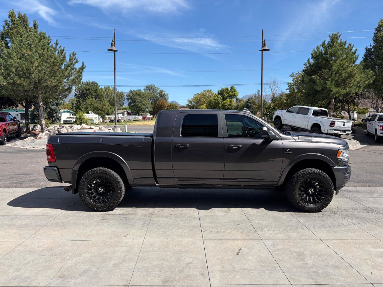 Used 2022 RAM 3500 Limited AWD/4WD image 3