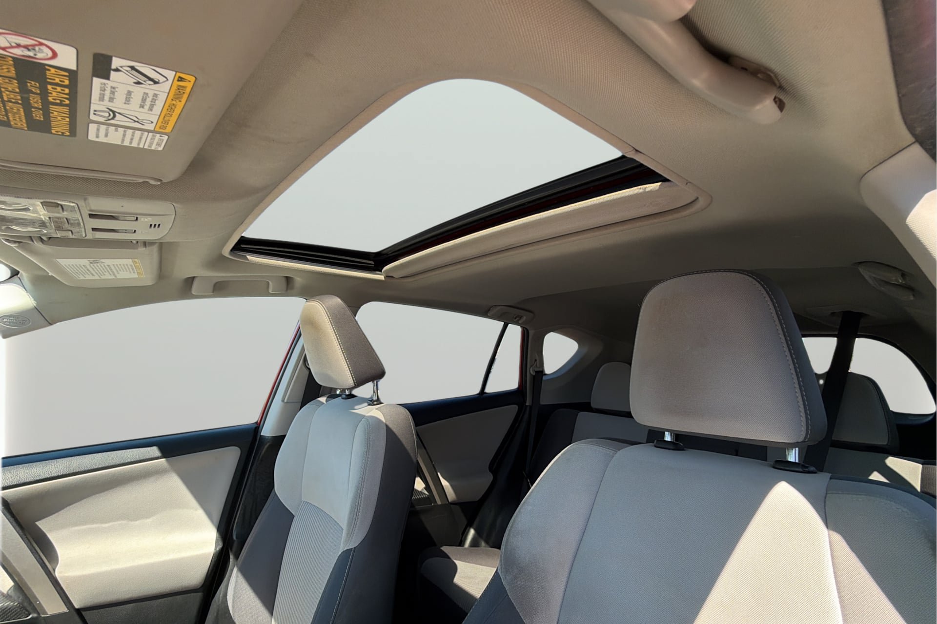 Used 2015 Toyota RAV4 XLE FWD image 32