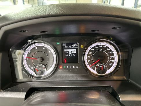 Used 2024 RAM 1500 Classic SLT image 10