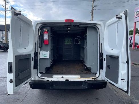 Used 2019 Nissan NV 2500 SV image 9