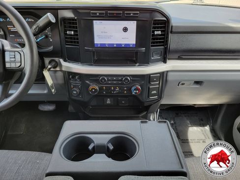 Used 2024 Ford F350 XLT AWD/4WD image 19