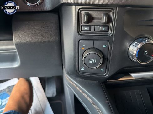 Used 2024 Ford F250 Platinum image 16