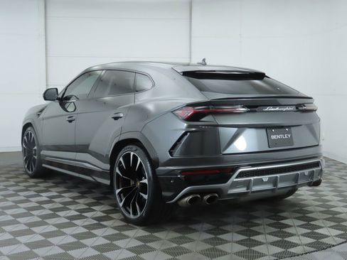 Used 2020 Lamborghini Urus image 7