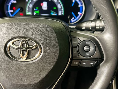 Used 2022 Toyota RAV4 XSE image 19