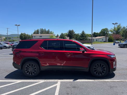 Used 2023 Chevrolet Traverse RS w/ LPO, Floor Liner Package AWD/4WD image 7
