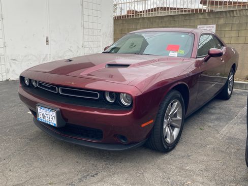 Used 2023 Dodge Challenger SXT RWD image 2