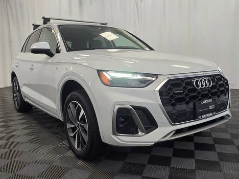 Certified 2025 Audi Q5 2.0T Premium Plus image 8