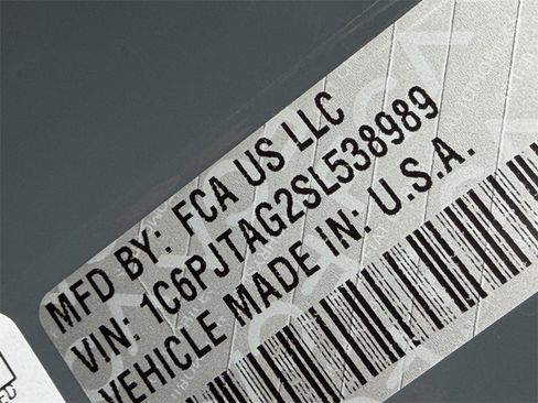 New 2025 Jeep Gladiator Sport image 21