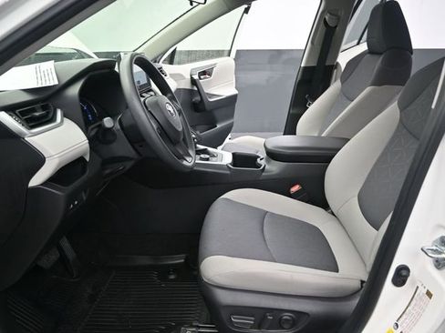 Used 2023 Toyota RAV4 XLE image 13