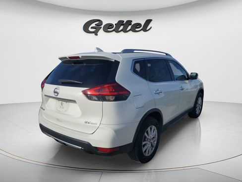 Used 2017 Nissan Rogue SV AWD/4WD image 3