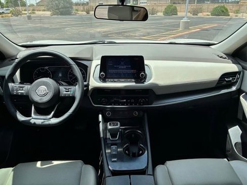 Certified 2023 Nissan Rogue SV FWD image 15