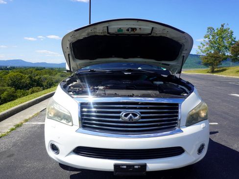 Used 2011 INFINITI QX56 4WD w/ Deluxe Touring Pkg image 38