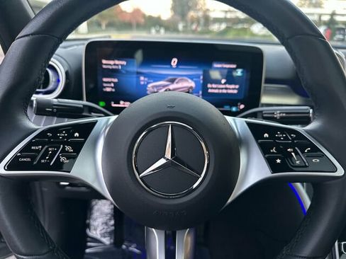 Used 2025 Mercedes-Benz C 300 Sedan image 28