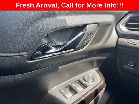 Used 2023 GMC Acadia AT4 w/ LPO, Floor Liner Package AWD/4WD image 17