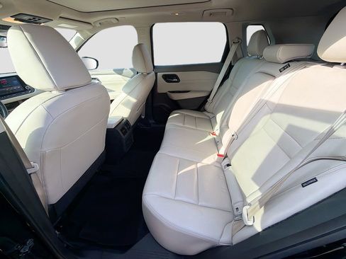 Used 2023 Nissan Rogue SL image 23