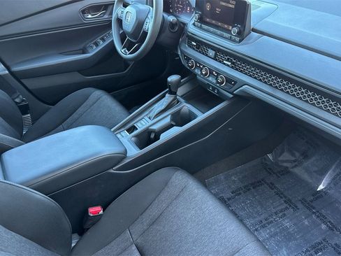 Certified 2023 Honda Accord EX image 18