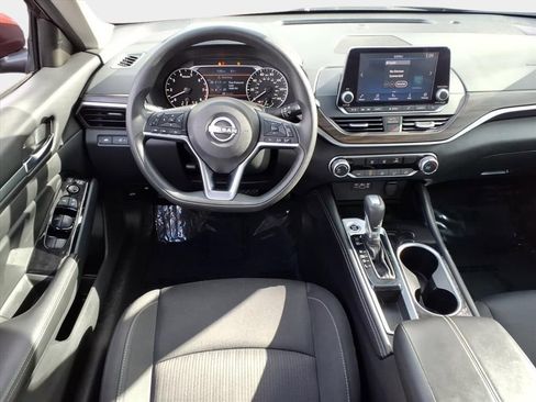 Used 2023 Nissan Altima 2.5 SV image 14
