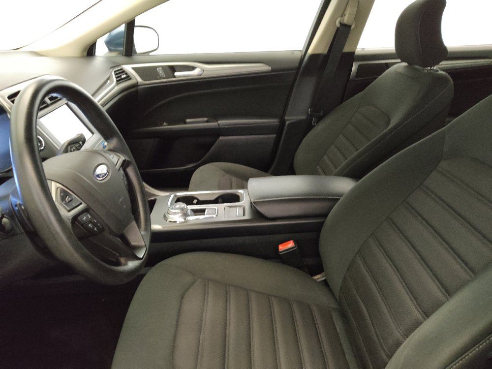 Used 2019 Ford Fusion SE FWD image 17