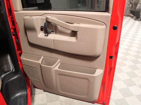 Used 2024 GMC Savana 3500 Extended image 18