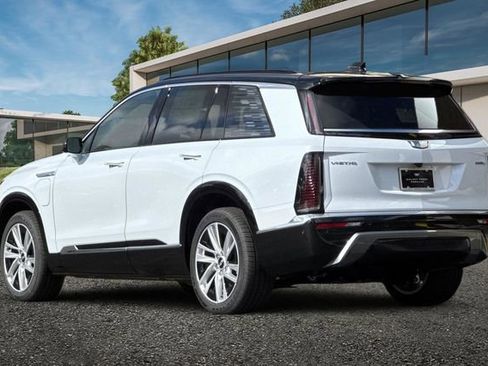 New 2026 Cadillac Vistiq Luxury w/ LPO, Floor Liner Package image 6