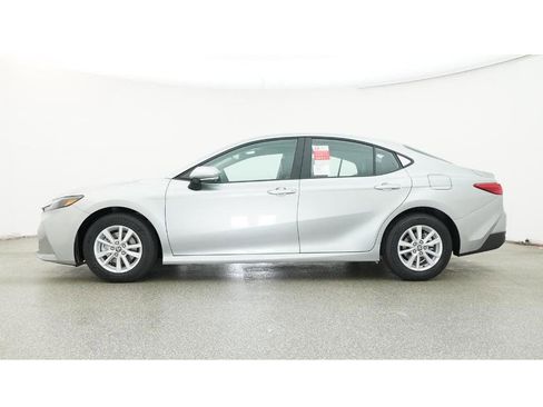 New 2026 Toyota Camry LE image 19